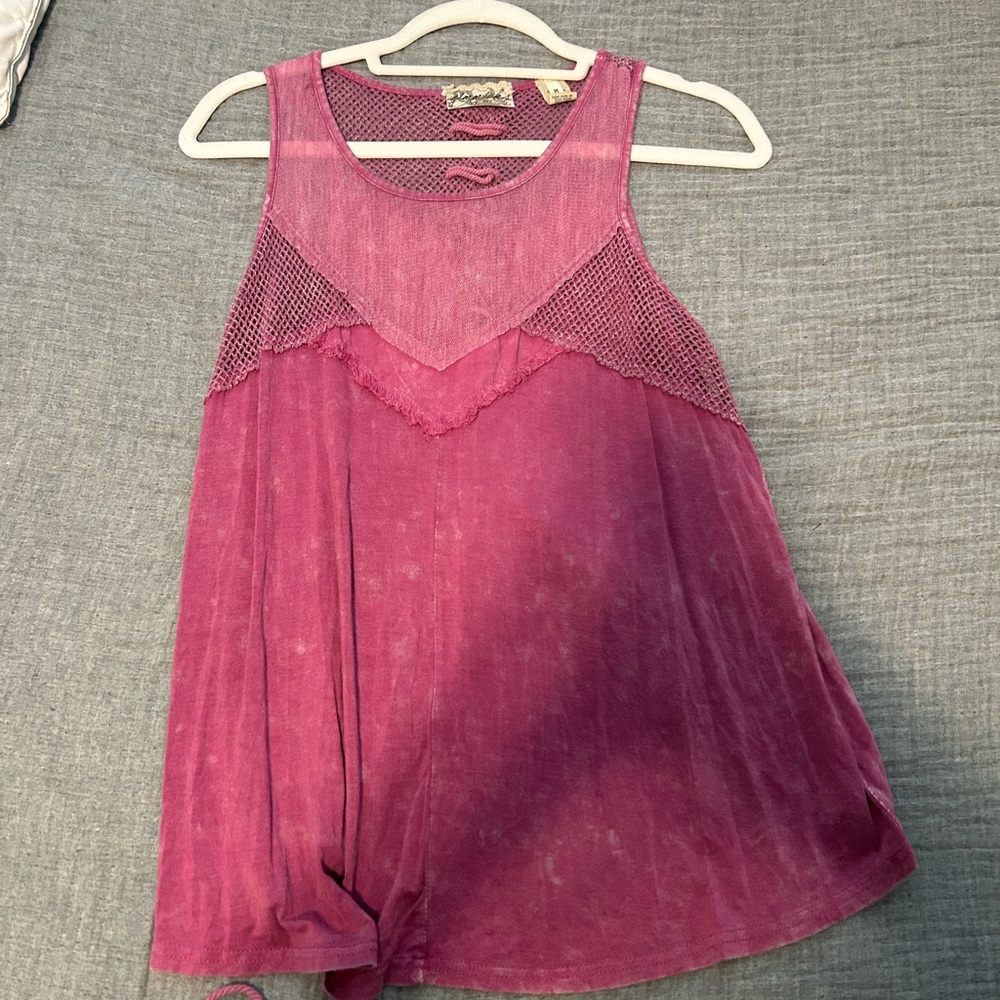 Gimmicks top
